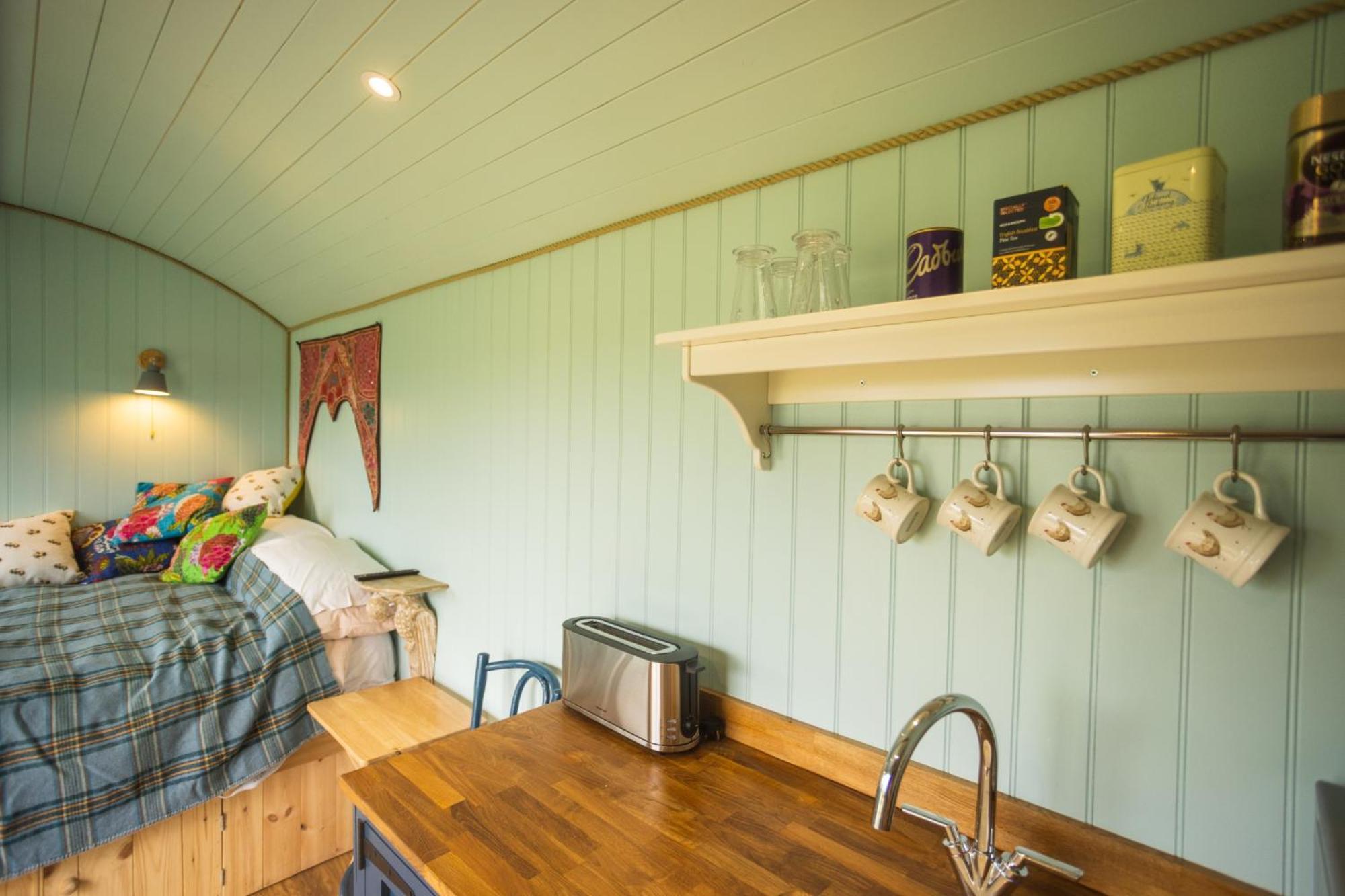 Mulsford Cottage Malpas  Rum bild