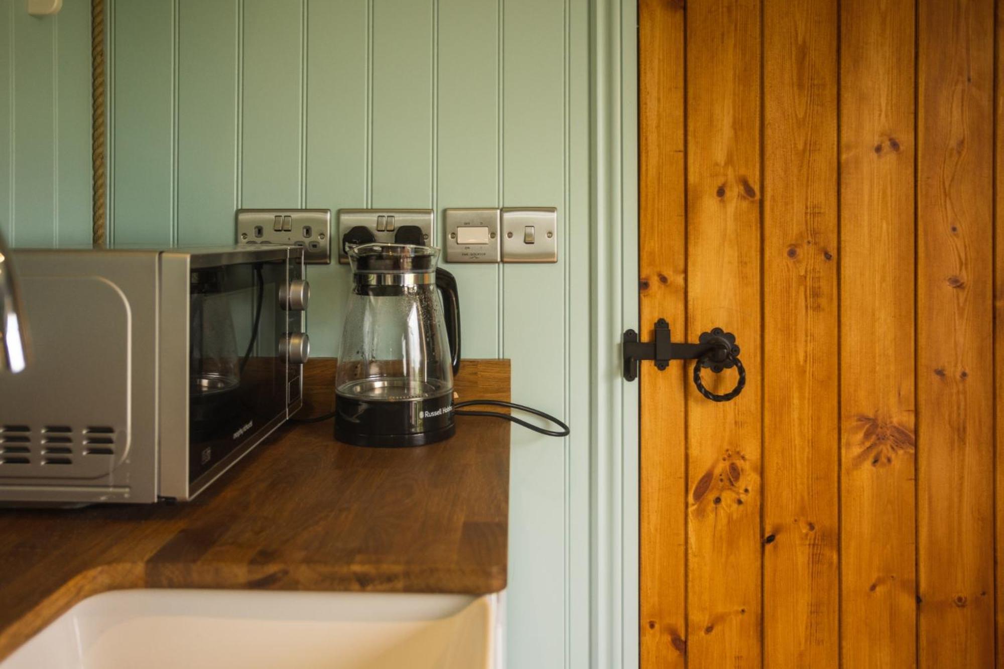 Mulsford Cottage Malpas  Rum bild