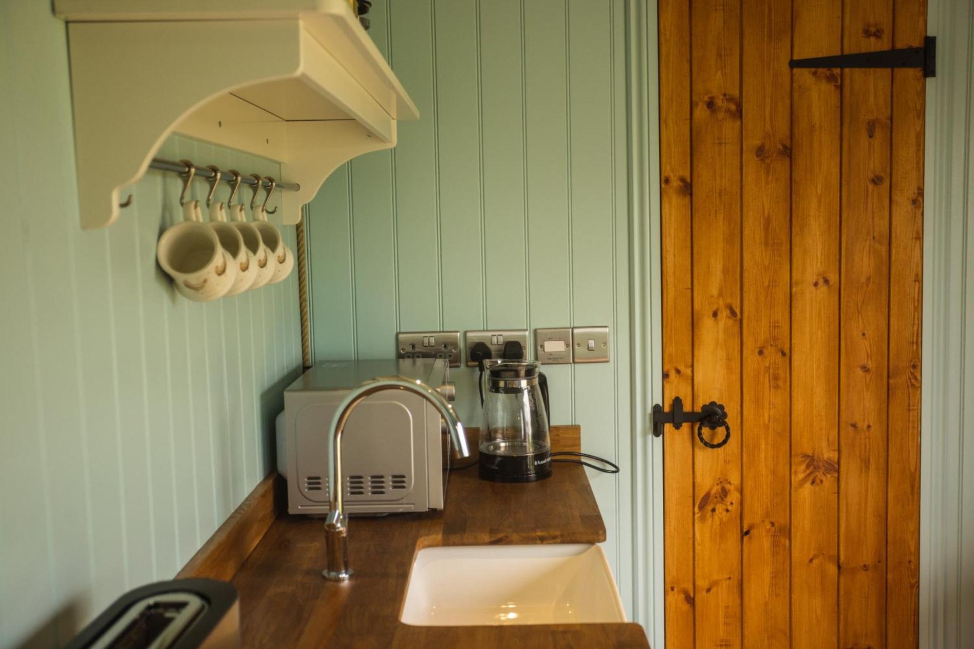 Mulsford Cottage Malpas  Rum bild